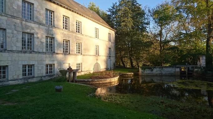 Logis Hotel Le Relais Du Moulin Valencay Bagian luar foto