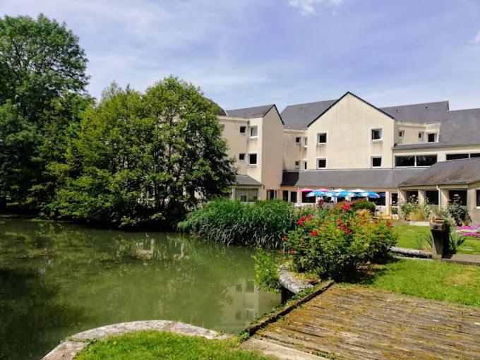 Logis Hotel Le Relais Du Moulin Valencay Bagian luar foto