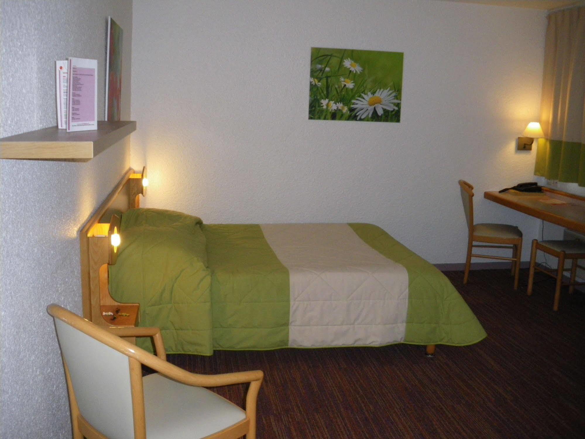 Logis Hotel Le Relais Du Moulin Valencay Bagian luar foto
