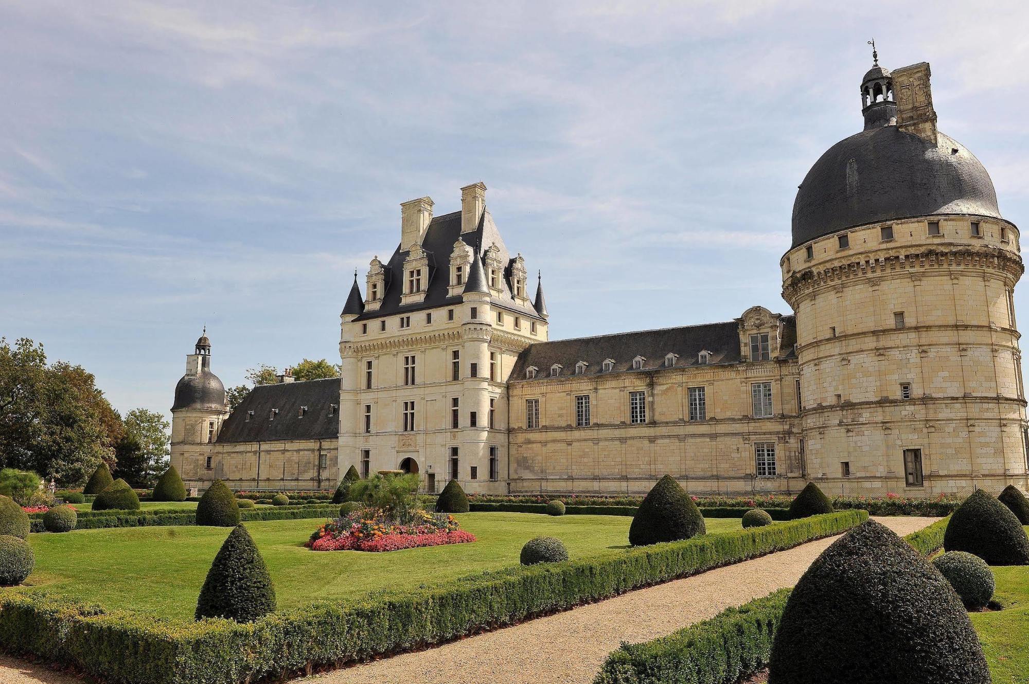 Logis Hotel Le Relais Du Moulin Valencay Bagian luar foto
